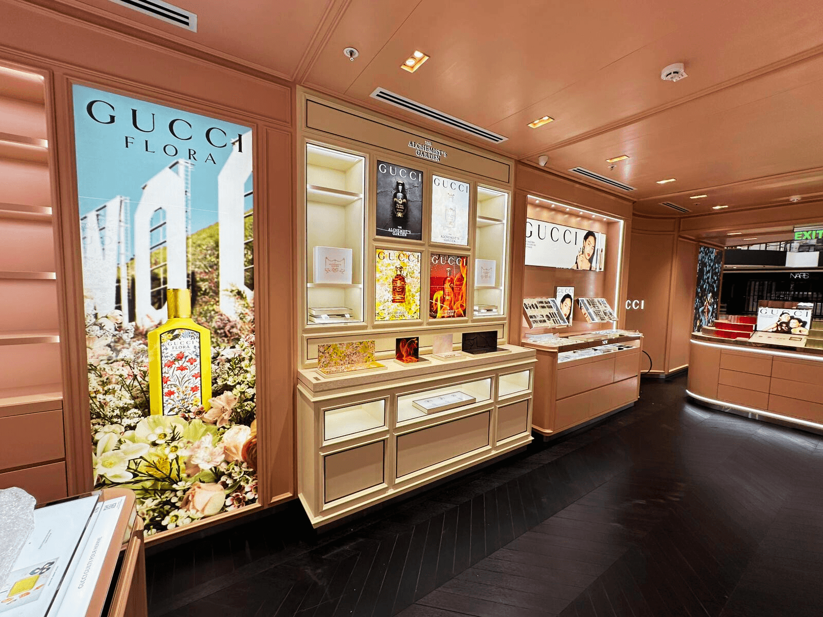 Gucci — Luxury Retail